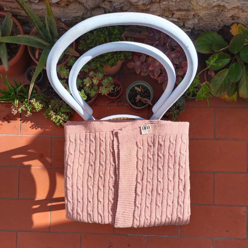 Coperta Trecce in Pura Lana tinta con ibiscus